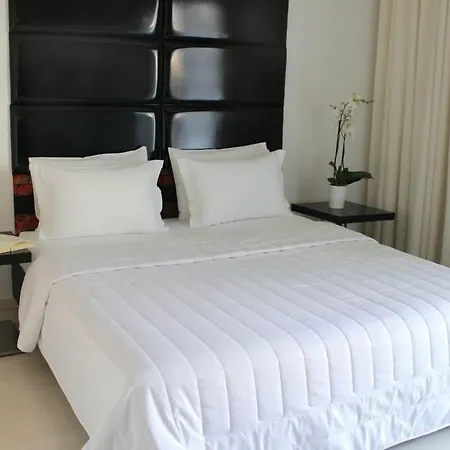 Galaxy Art Hotel 3*