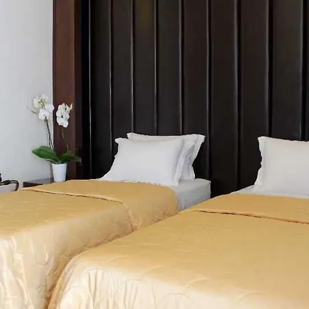 Galaxy Art Hotel 3*