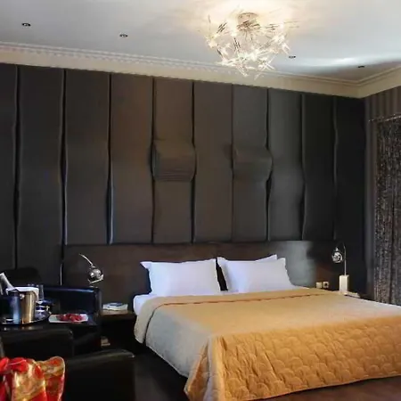 Galaxy Art Hotel